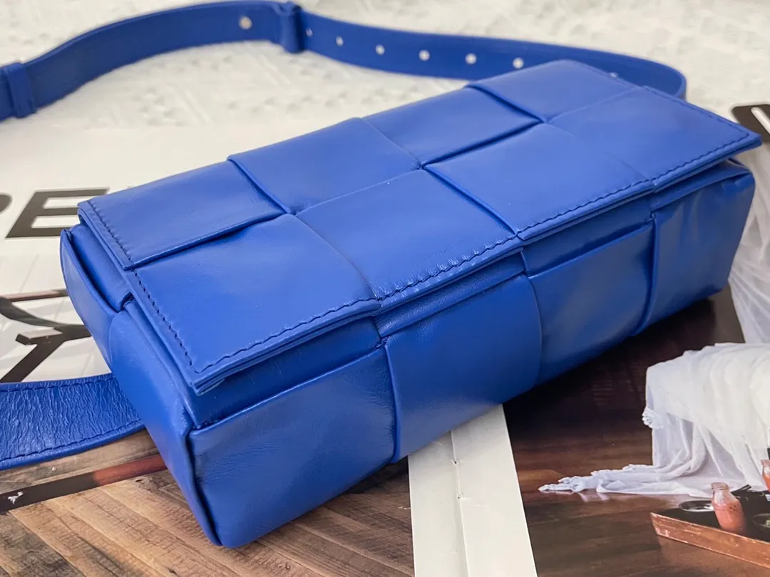 #𝐓𝐇𝐄 𝐁𝐄𝐋𝐓 𝐂𝐀𝐒𝐒𝐄𝐓𝐓𝐄 Checkered waist bag cassette has an updated version🆕The waxed cowhide material is very light and shiny, has a cool feeling, and has the same high-end touch as always. ⚠️The second-generation upgraded version has a long strap of 136cm, tall people can also wear it cross-body at will It is also suitable for boys. It is suitable for couples. It can be used as a handbag, waist bag, crossbody or shoulder bag. It’s small and exquisite, but packs a punch: 💄lipstick 🕶️sunglasses, etc.⋯pack it all! It continues the square shape of the cassette bag and does not deform after loading. It has a very concave shape! Model: 6815# S18.5x5x9.5
